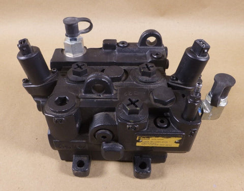 P70CF Parker Mobile Control HEMTT Hydraulic Directional Valve P70CF - 01 - US01 - 012B - Royal Equipment Parker