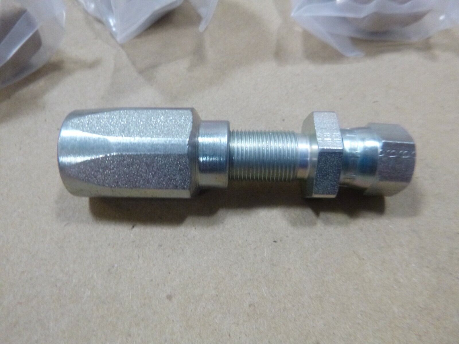 Parker 20620-6-8 Field Attachable Shell &amp; Nipple Female JIC 37°, Straight Swivel | Industrial Replacement Nuts &amp; Bolts Distributor and Machinery Screws &amp; Fasteners Supply