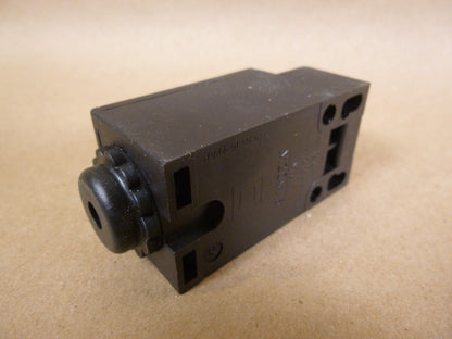 Rittal SZ 4127.000 500V Cabinet Door Switch 500V *Made In Germany* | Industrial MRO Replacement Parts, Manufacturing Machine Parts &amp; Components, Heavy Equipment Parts Supplier