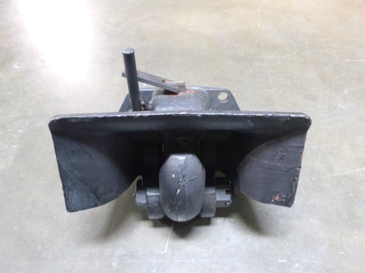 SAF HOLLAND Pintle Assembly CP-740 Rigid Coupler W/ Hood, 20K Max Vertical Load | Replacement Truck Parts, Trailer Accessories, Automobile Supplies, Car Parts &amp; Accessories