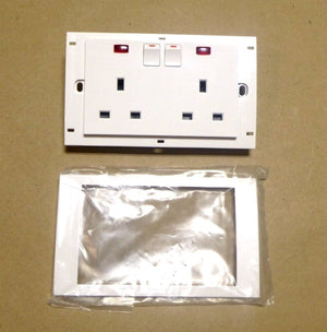 SCHNEIDER ELECTRIC VIVACE KB25N, 13A 250V TWIN SWITCHED SOCKET WITH NEON - WHITE - Royal Equipment SCHNEIDER