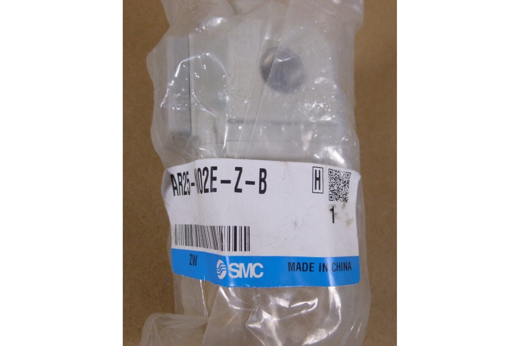 SMC AR25-N02E-Z-B Regulator 1/4" NPT AR25N02EZB | Industrial MRO Replacement Parts, Manufacturing Machine Parts &amp; Components, Heavy Equipment Parts Supplier