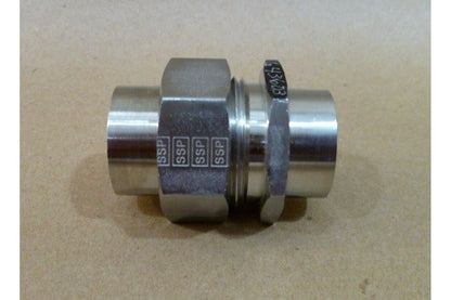 SSP Union Fitting Q503T-4, Connects Male NPT Thread to Tail Piece 316SS | Industrial MRO Replacement Parts, Manufacturing Machine Parts &amp; Components, Heavy Equipment Parts Supplier