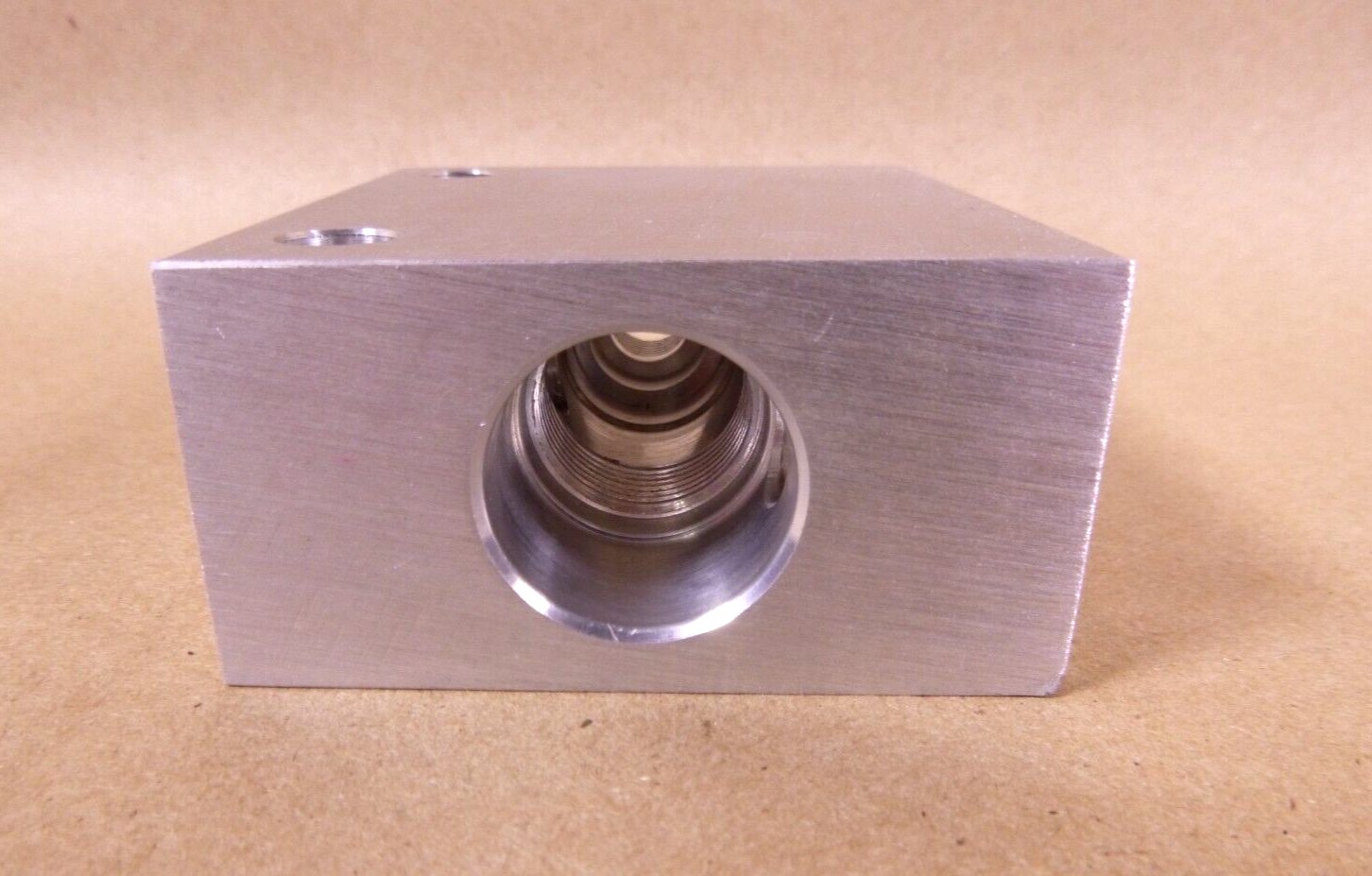 SUN Hydraulics EFH Line Mount Manifold | Industrial MRO Replacement Parts, Manufacturing Machine Parts &amp; Components, Heavy Equipment Parts Supplier