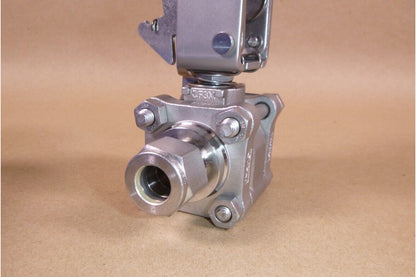 Swagelok 3-Piece 60E Series Ball Valve, 1/2" Tube, Oval Handle SS-63ES8-LLK-NL | Industrial MRO Replacement Parts, Manufacturing Machine Parts &amp; Components, Heavy Equipment Parts Supplier