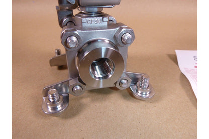Swagelok 3-Piece 60E Series Ball Valve, 3/8" FNPT, Oval Handle SS-63EMS6-LLK-MB | Industrial MRO Replacement Parts, Manufacturing Machine Parts &amp; Components, Heavy Equipment Parts Supplier