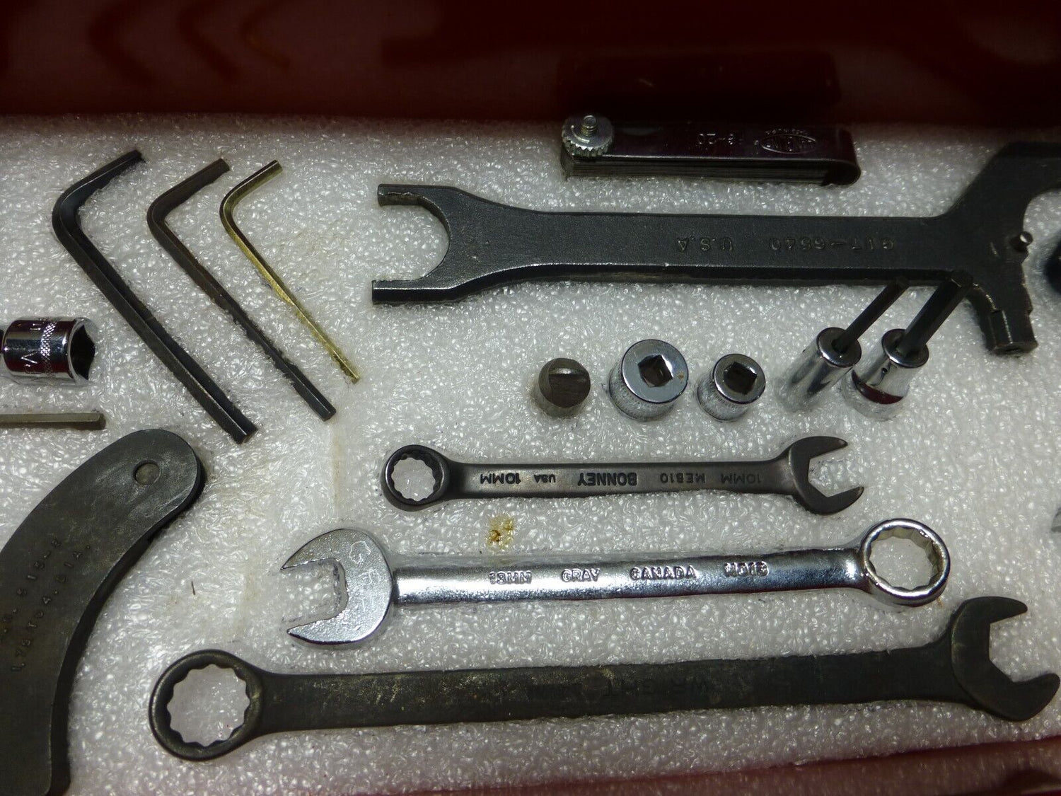 USGI AIRCRAFT ARMAMENT REPAIR TOOL KIT METRIC SUPPLEMENTAL SC5180 - 95 - B11 SNAP ON - Royal Equipment SNAP ON