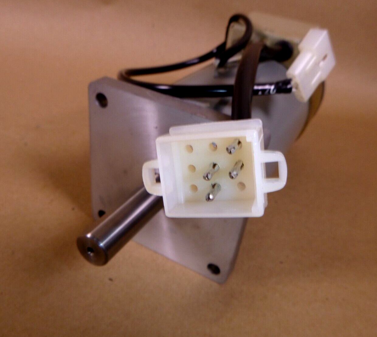 USGI Ampex Data Systems PM DC Electric Motor 1248624-04, 6105-01-068-8142 | Industrial Electric Motors, Pumps &amp; Parts