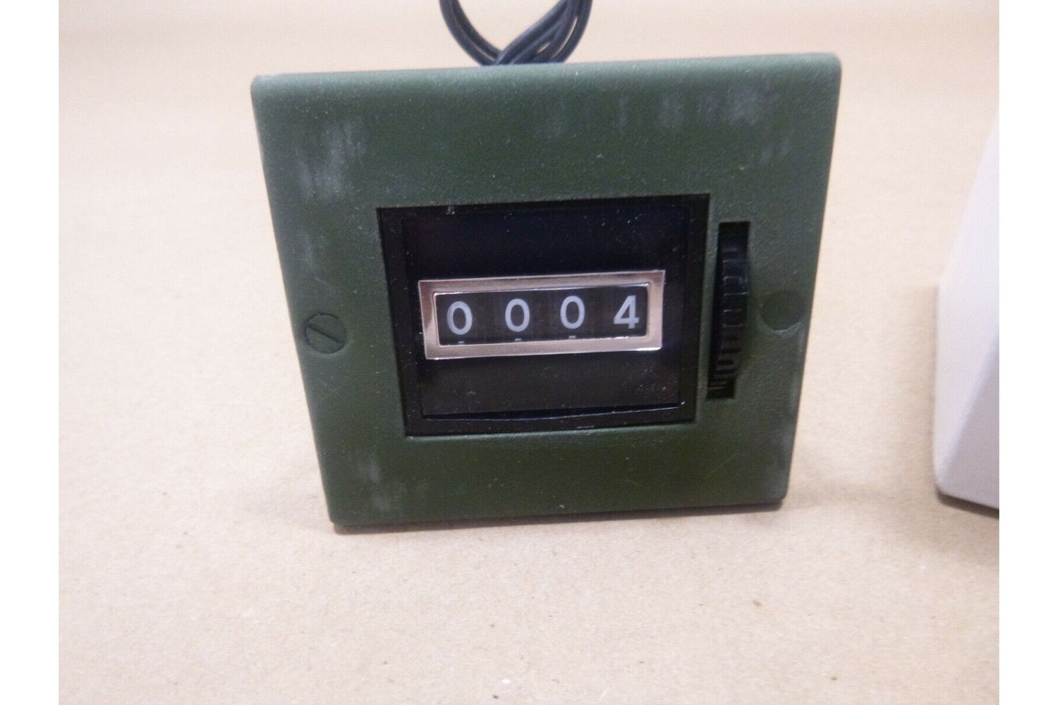 USGI REDINGTON USA MECHANICAL ANALOG COUNTER 1000 CPM, 115 VAC, 4 DIGIT, GREEN | Electrical MRO Replacement Parts &amp; Components and Commercial Electrical Supplies Company